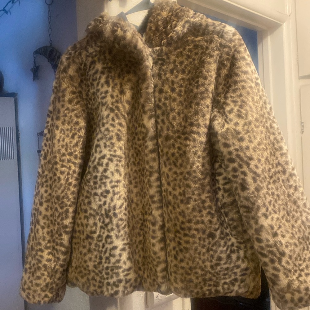 Leopard faux fur coat